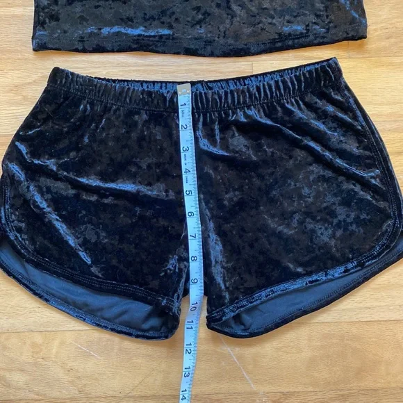 Popular 21 Black Velvet Pajama Set - Picture 10 of 12